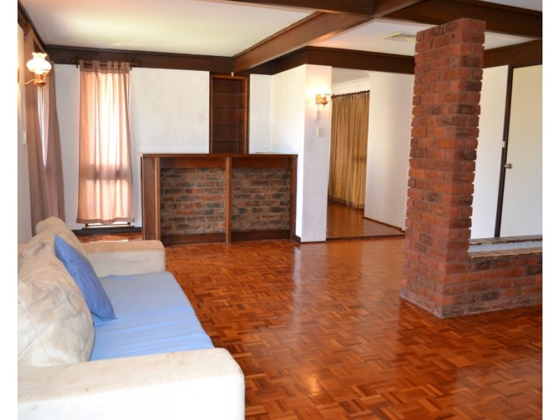 67 May Street, Narrogin WA 6312