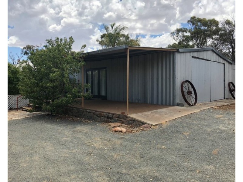 34 shaddick Road, East Pingelly WA 6308
