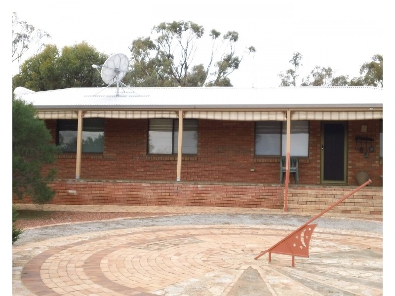 34 shaddick Road, East Pingelly WA 6308