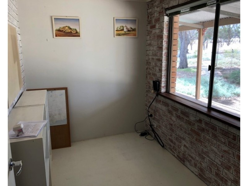 34 shaddick Road, East Pingelly WA 6308