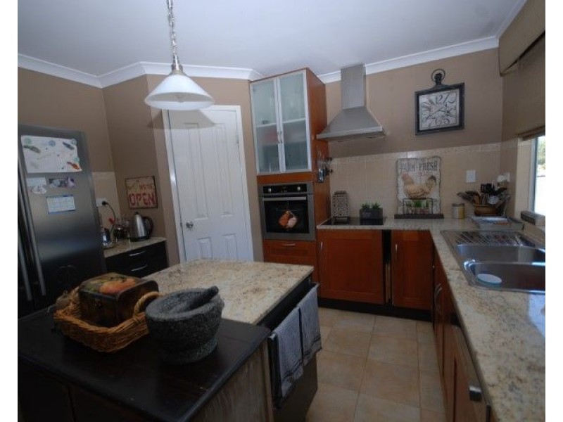 19 Pingelly Hts, Pingelly WA 6308