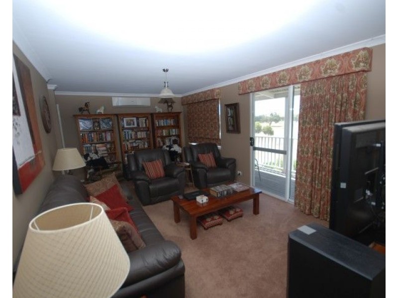 19 Pingelly Hts, Pingelly WA 6308