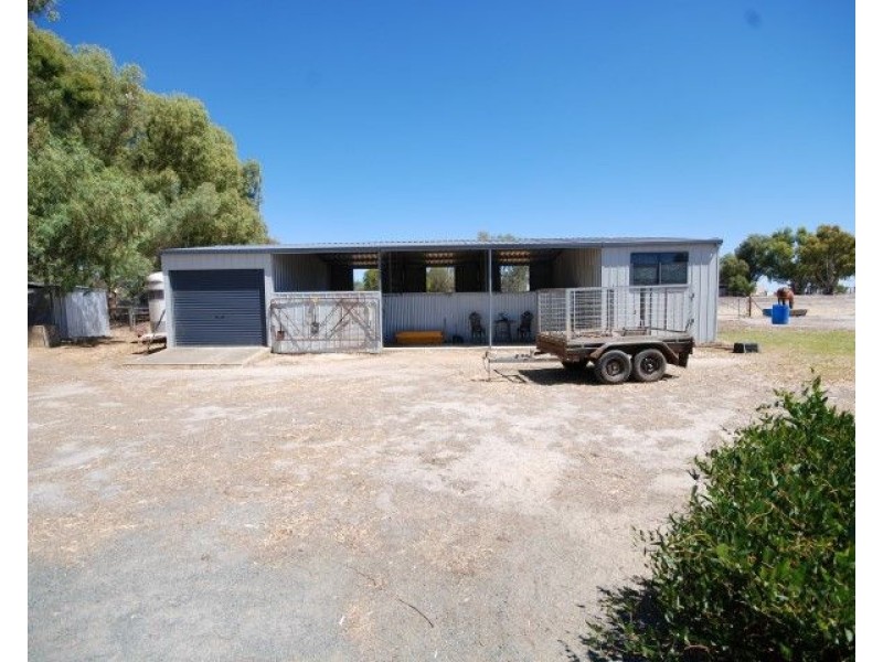 19 Pingelly Hts, Pingelly WA 6308