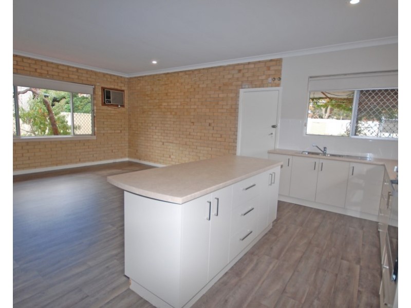 11 Hale Street, Narrogin WA 6312