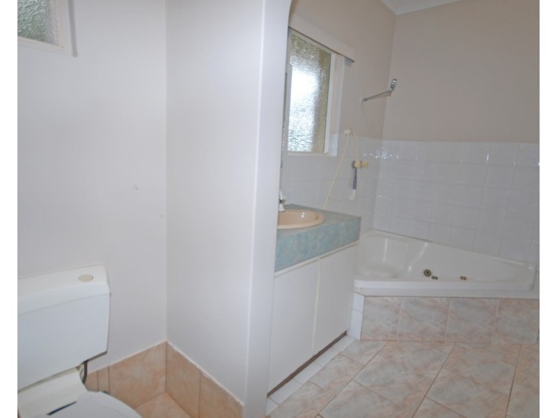 11 Hale Street, Narrogin WA 6312