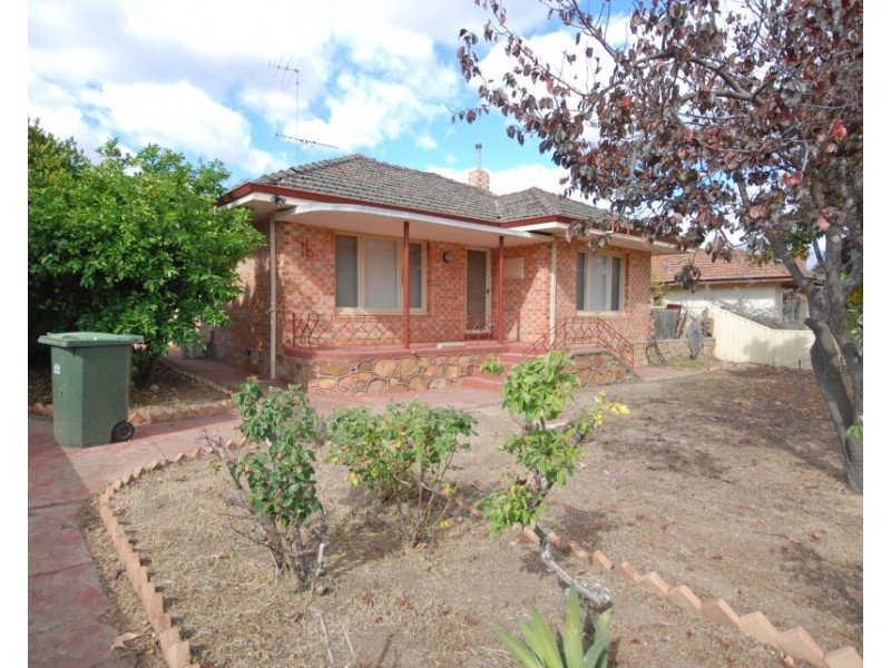 11 Hale Street, Narrogin WA 6312