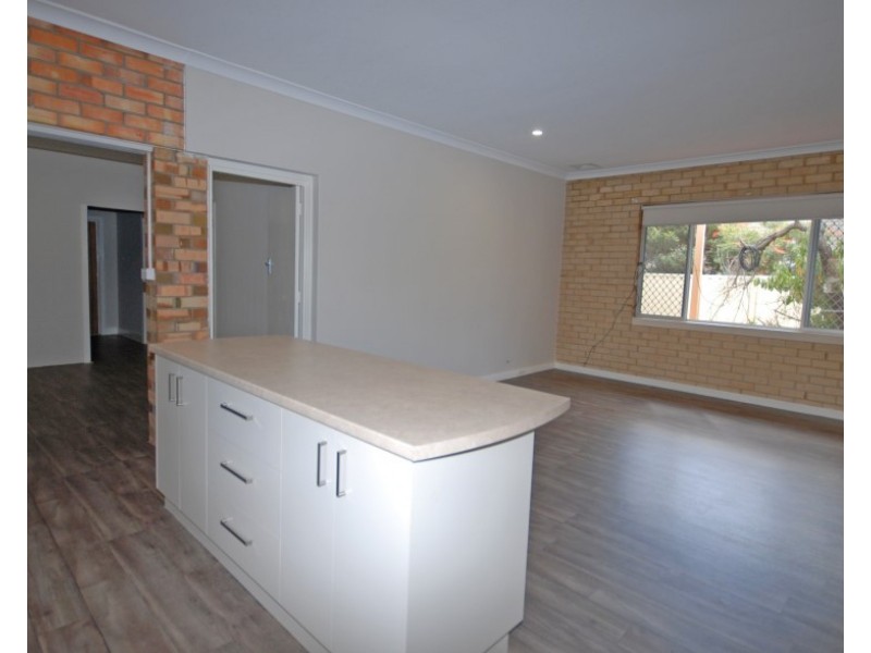 11 Hale Street, Narrogin WA 6312