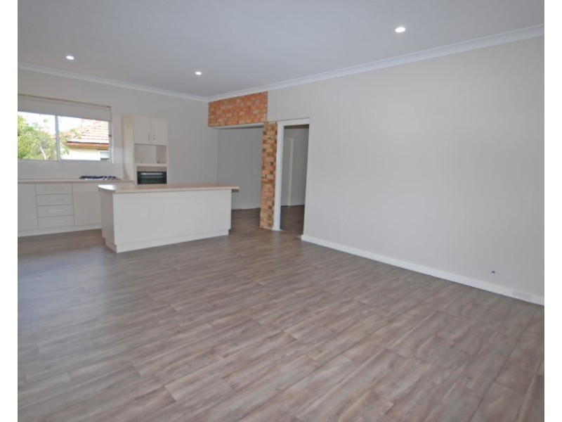 11 Hale Street, Narrogin WA 6312