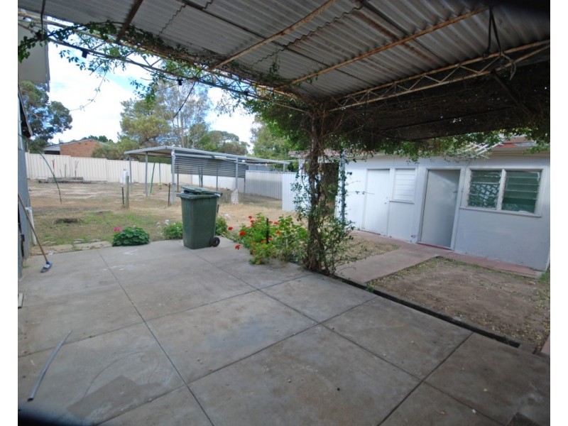 11 Hale Street, Narrogin WA 6312