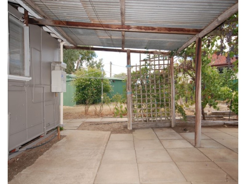 90 Bannister Street, Narrogin WA 6312