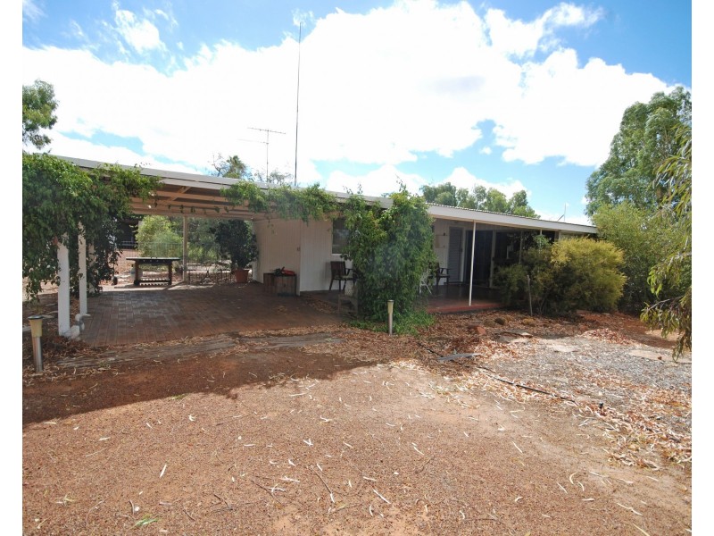 23 Central Avenue, Wickepin WA 6370