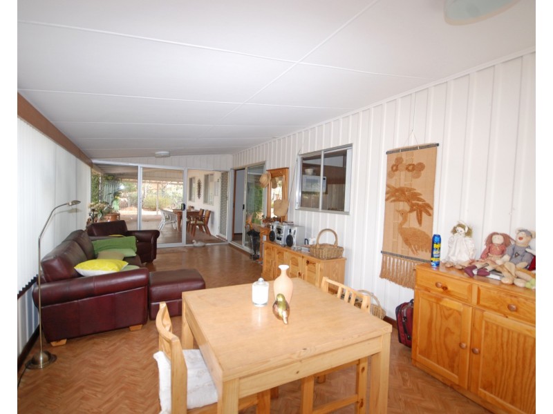 23 Central Avenue, Wickepin WA 6370