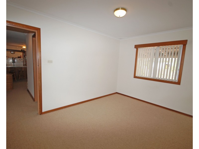 23 Central Avenue, Wickepin WA 6370