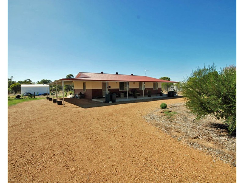 67 Alton Street, Cuballing WA 6311