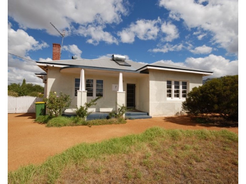 7 Jersey Street, Narrogin WA 6312