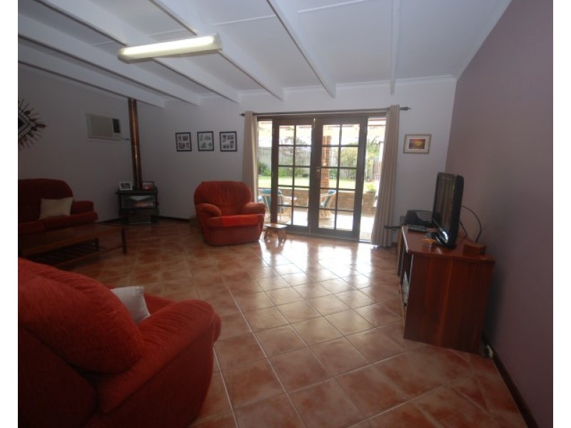 34 Felspar Street, Narrogin WA 6312