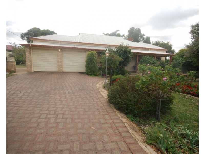 34 Felspar Street, Narrogin WA 6312
