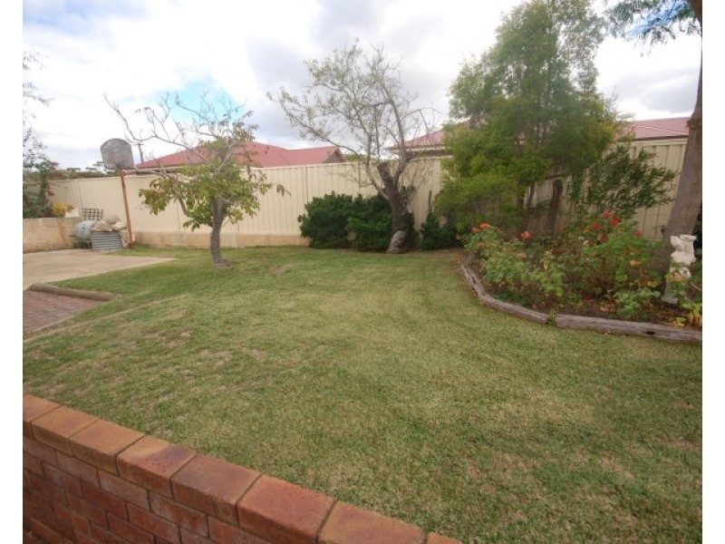 34 Felspar Street, Narrogin WA 6312