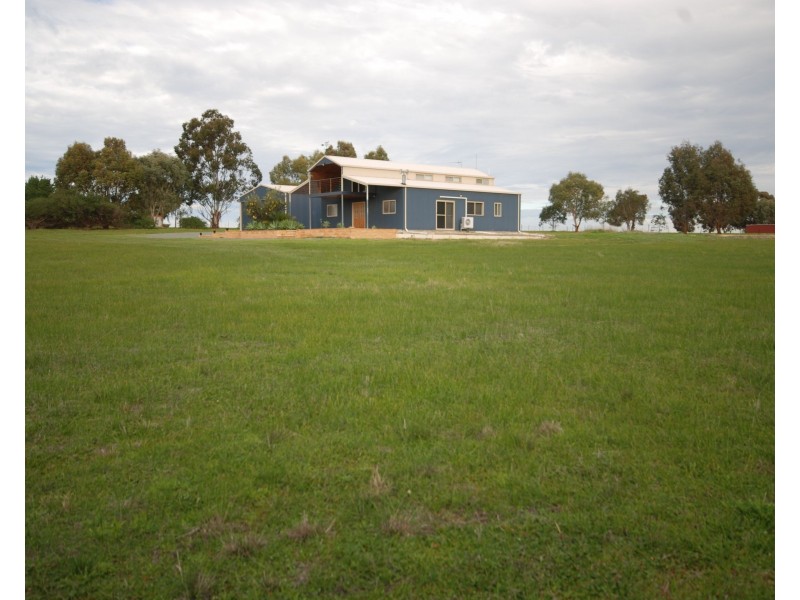 27 Pingelly Hts, Pingelly WA 6308