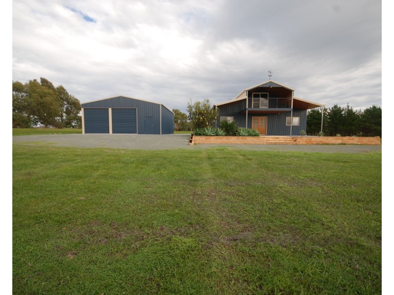 27 Pingelly Hts, Pingelly WA 6308