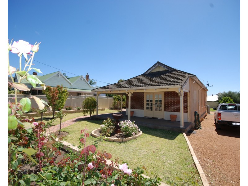 12 Williams Road, Narrogin WA 6312