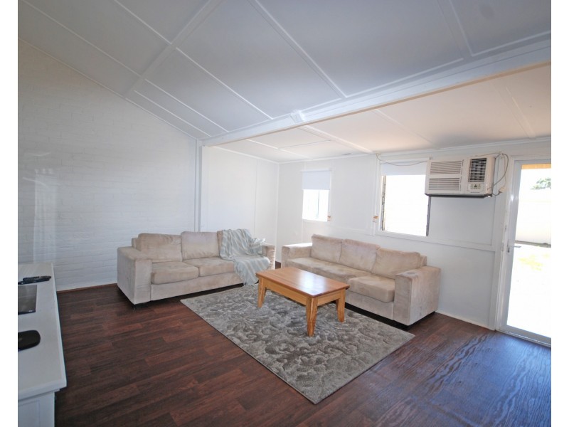 12 Williams Road, Narrogin WA 6312