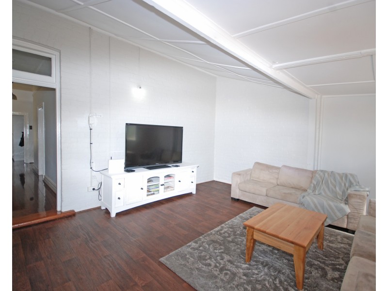 12 Williams Road, Narrogin WA 6312