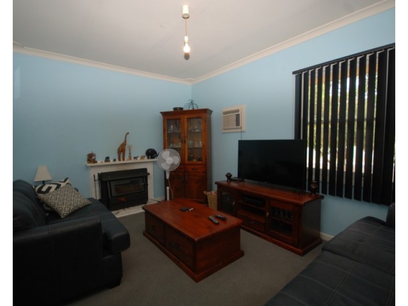 64 Lock Street, Narrogin WA 6312