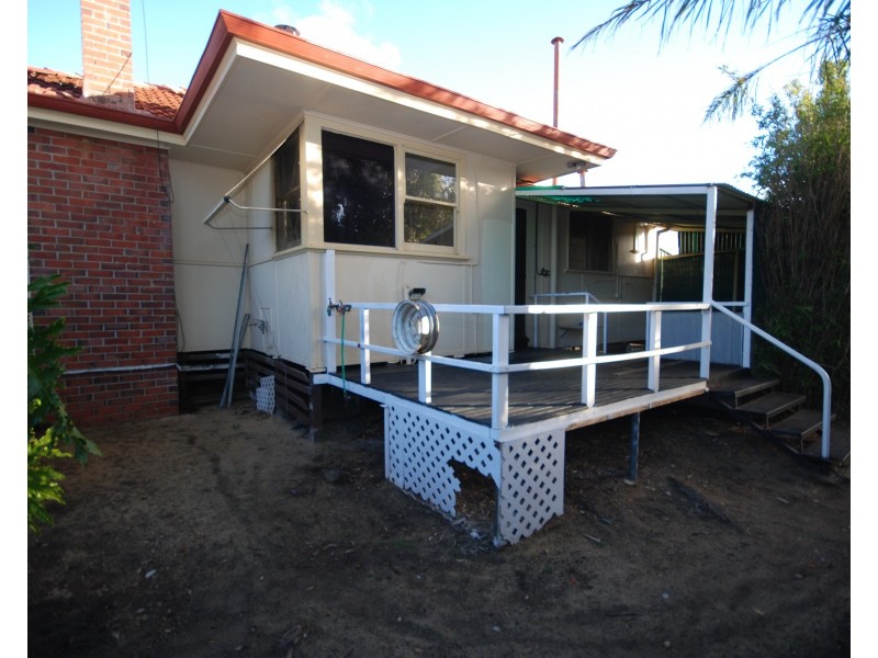 64 Lock Street, Narrogin WA 6312