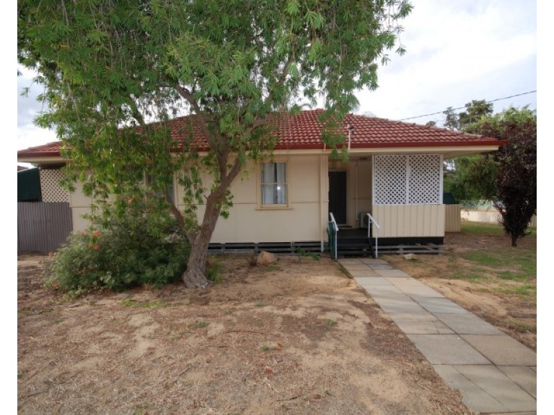 64 Lock Street, Narrogin WA 6312