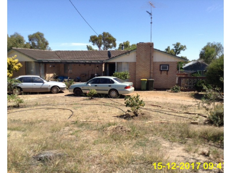 62 Dumbleyung Road, Wickepin WA 6370