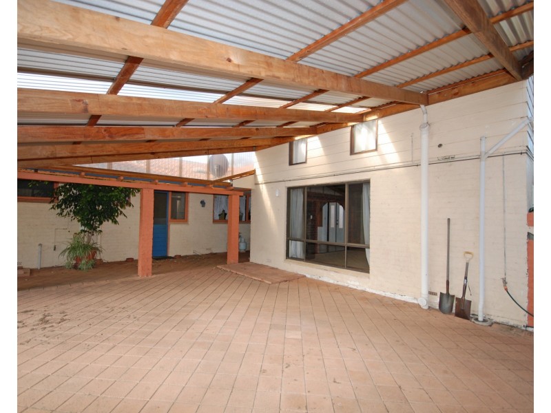 67 May Street, Narrogin WA 6312