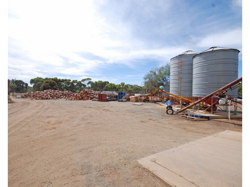 175 Federal Street, Narrogin WA 6312