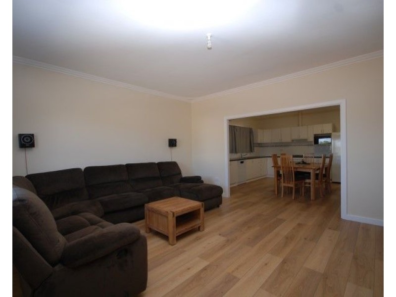 33 doney Street, Narrogin WA 6312