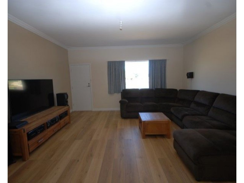 33 doney Street, Narrogin WA 6312