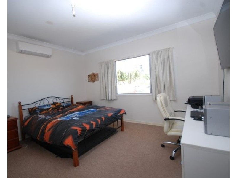 33 doney Street, Narrogin WA 6312