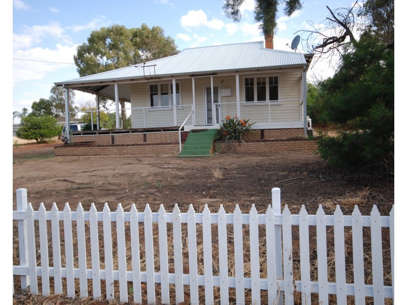 17 Felspar Street, Narrogin WA 6312