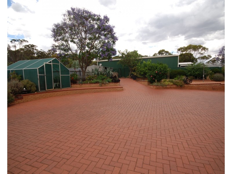 1 Gray Street, Narrogin WA 6312