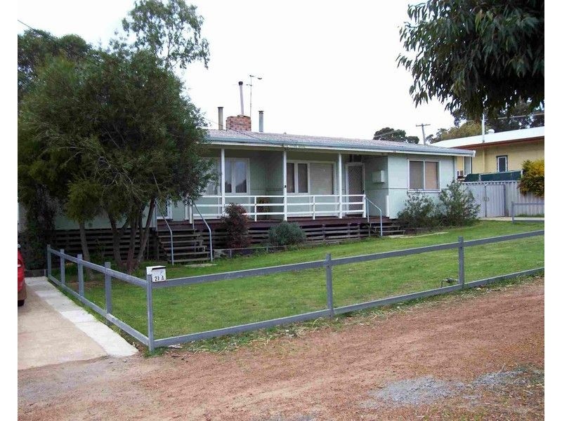 21B Lefroy Street, Narrogin WA 6312