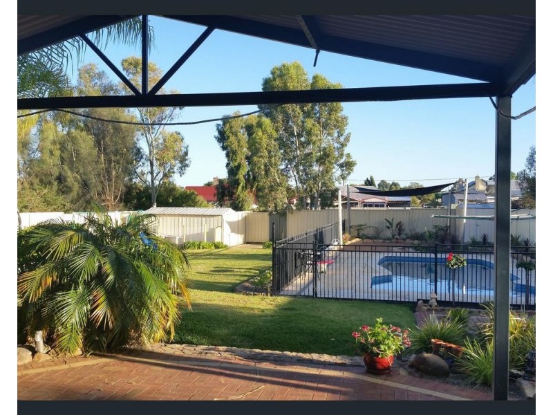 25 Hansard Street, Narrogin WA 6312