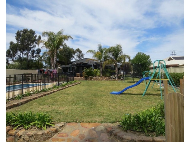 25 Hansard Street, Narrogin WA 6312