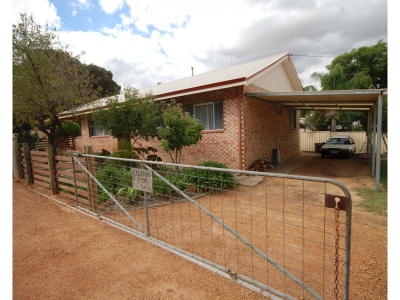 177 Narrakine Road, Narrogin WA 6312