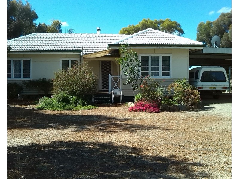 14 Kitchener Street, Wagin WA 6315