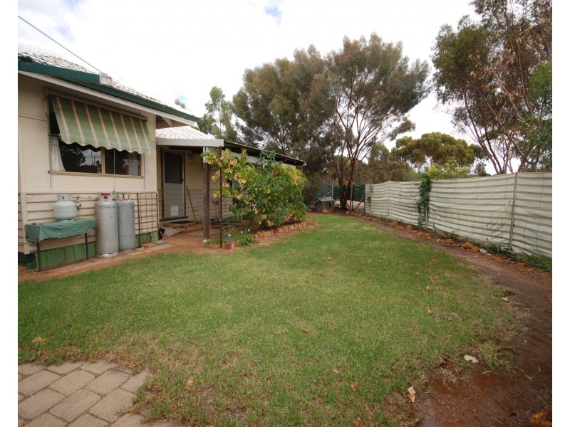 14 Kitchener Street, Wagin WA 6315