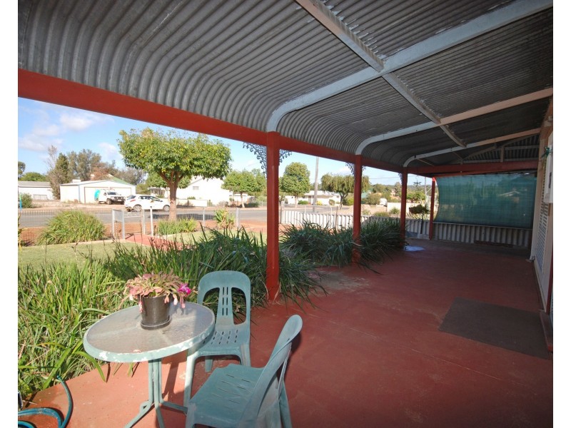 37 Doney Street, Narrogin WA 6312