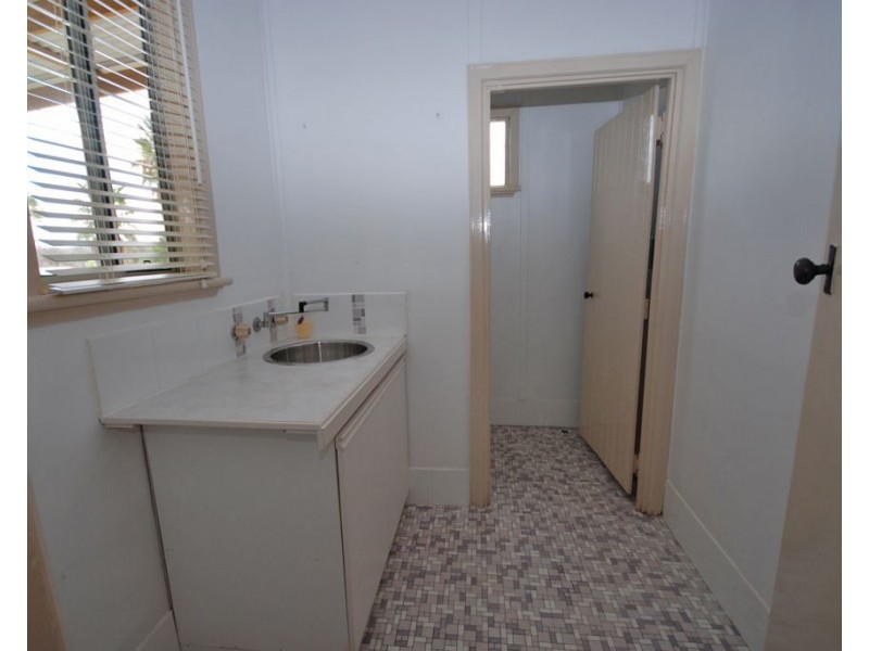 34 Grant Street, Narrogin WA 6312