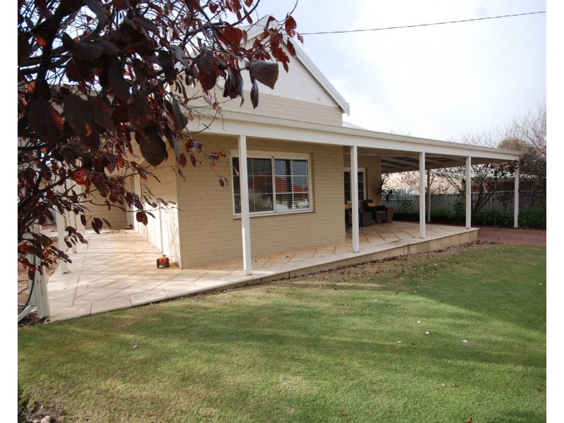 36 Furnival Street, Narrogin WA 6312