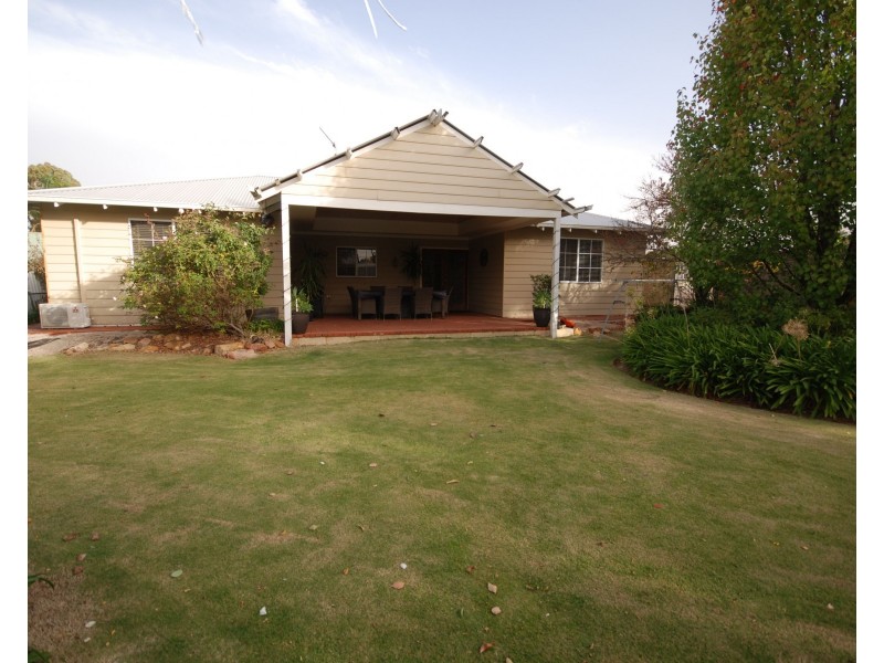 36 Furnival Street, Narrogin WA 6312