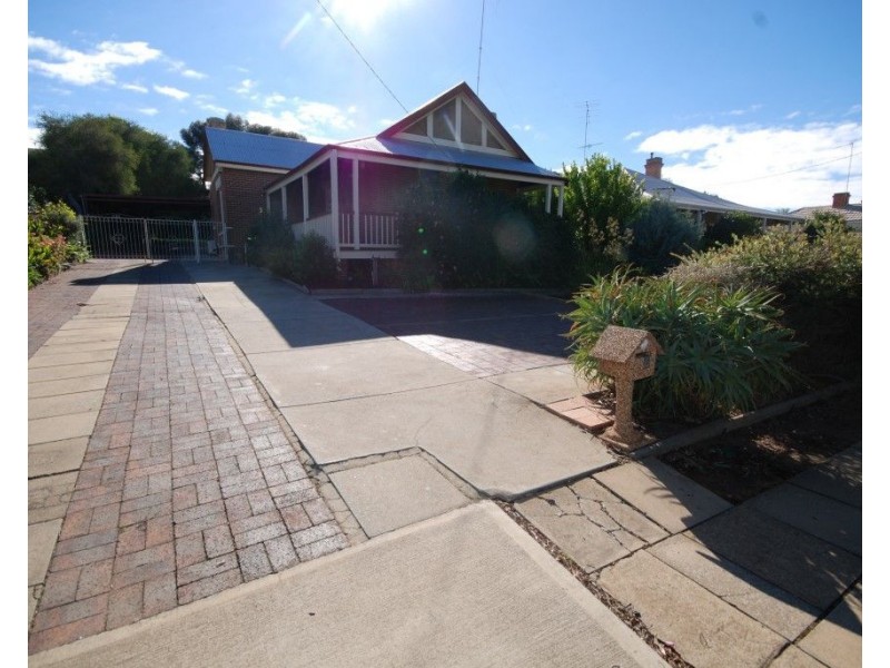 6 Falcon Street, Narrogin WA 6312