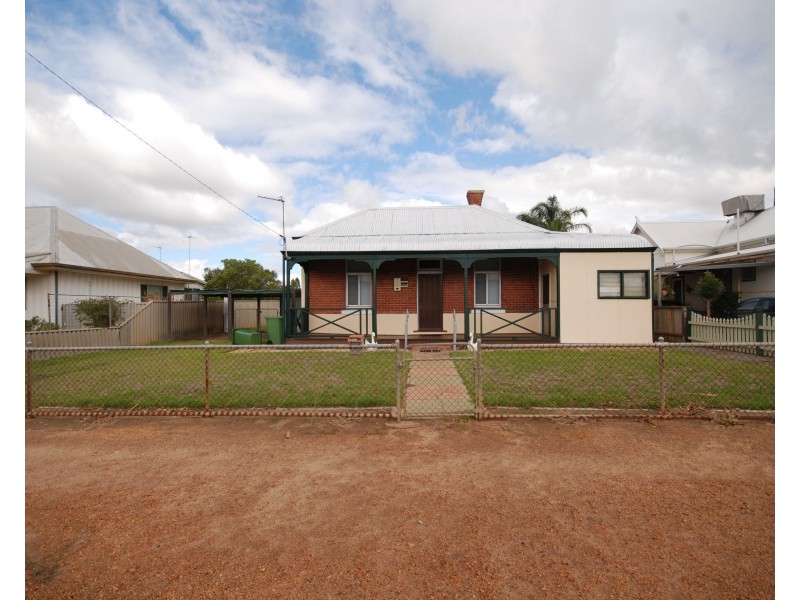 13 Forrest Street, Narrogin WA 6312